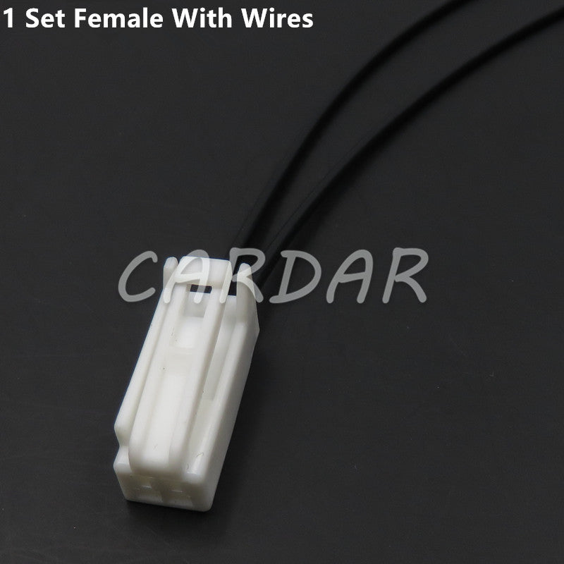 2 Pin 7282-5845 7283-5845 Auto Reader Coil Plug Automotive Light Socket For Toyota
