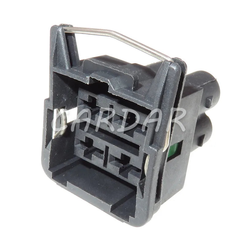 Conector automático de 4 pines Serie 6.3 Enchufe para VW con terminales 357941165