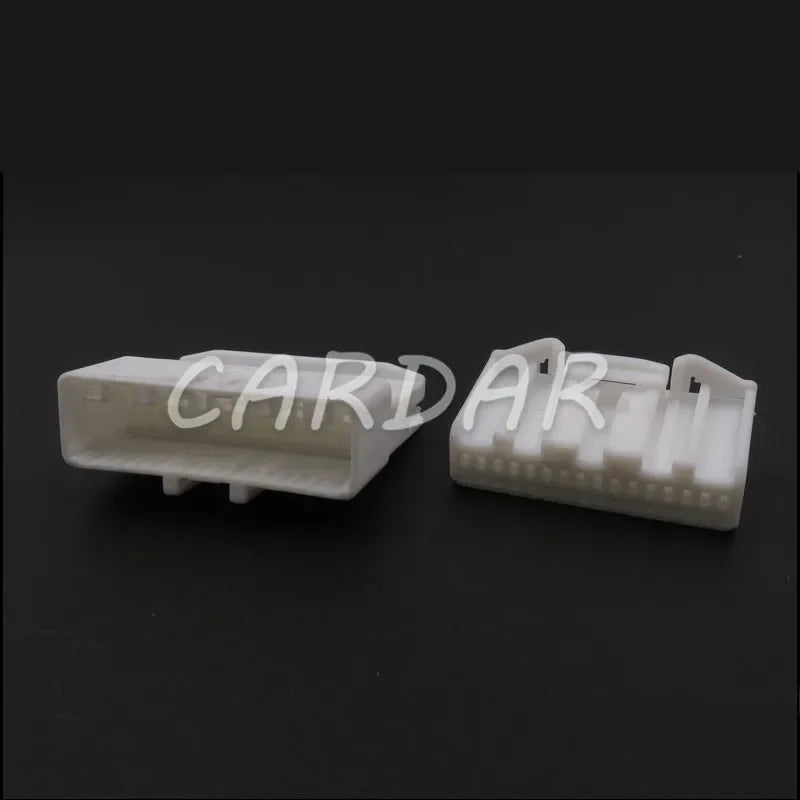 32 Pin 1318747-1 1612268-1 Automotive Navigation Central Control Instrument Electrical Wire Sockets Auto Car Connectors