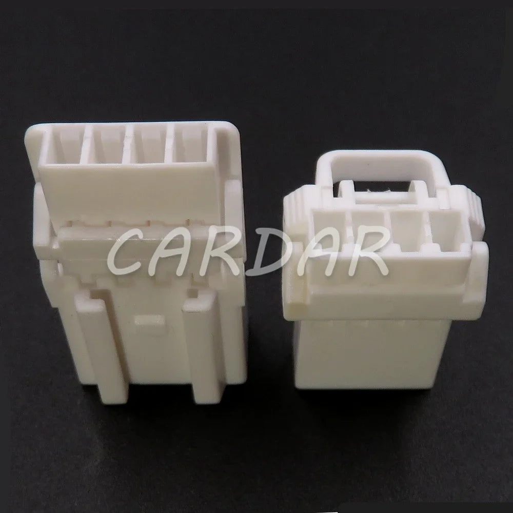 4 Pin MG621389 MG611275 Automotive Male Female Docking Unsealed Wire Harness Socket