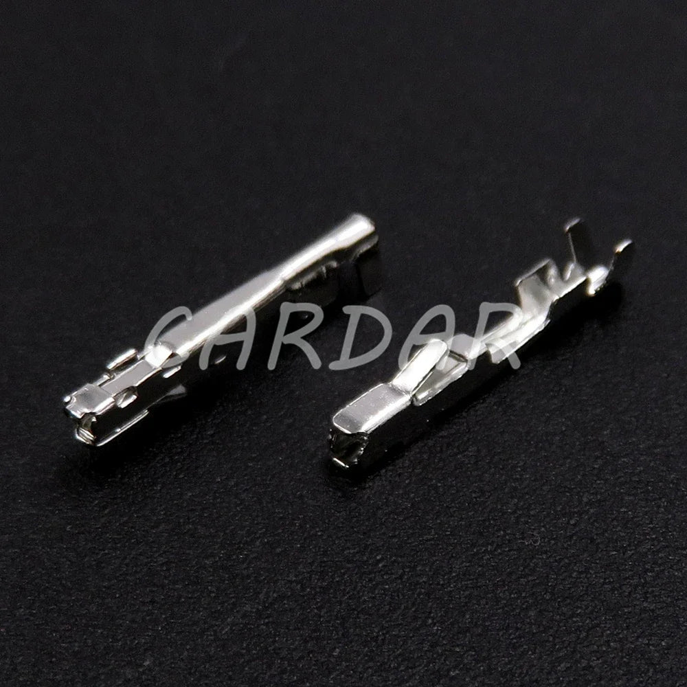 6 Pin 0.6 Series White Miniature Automobile Electric Wiring Harness Unsealed Socket With Terminal