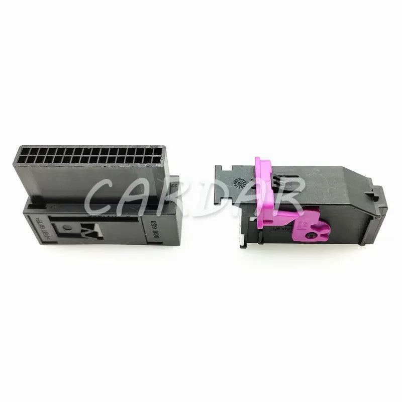 32 Pin 1719057-3 2050723-3 Automotive Central Control Instrument Electrical Wire Socket Auto Connector