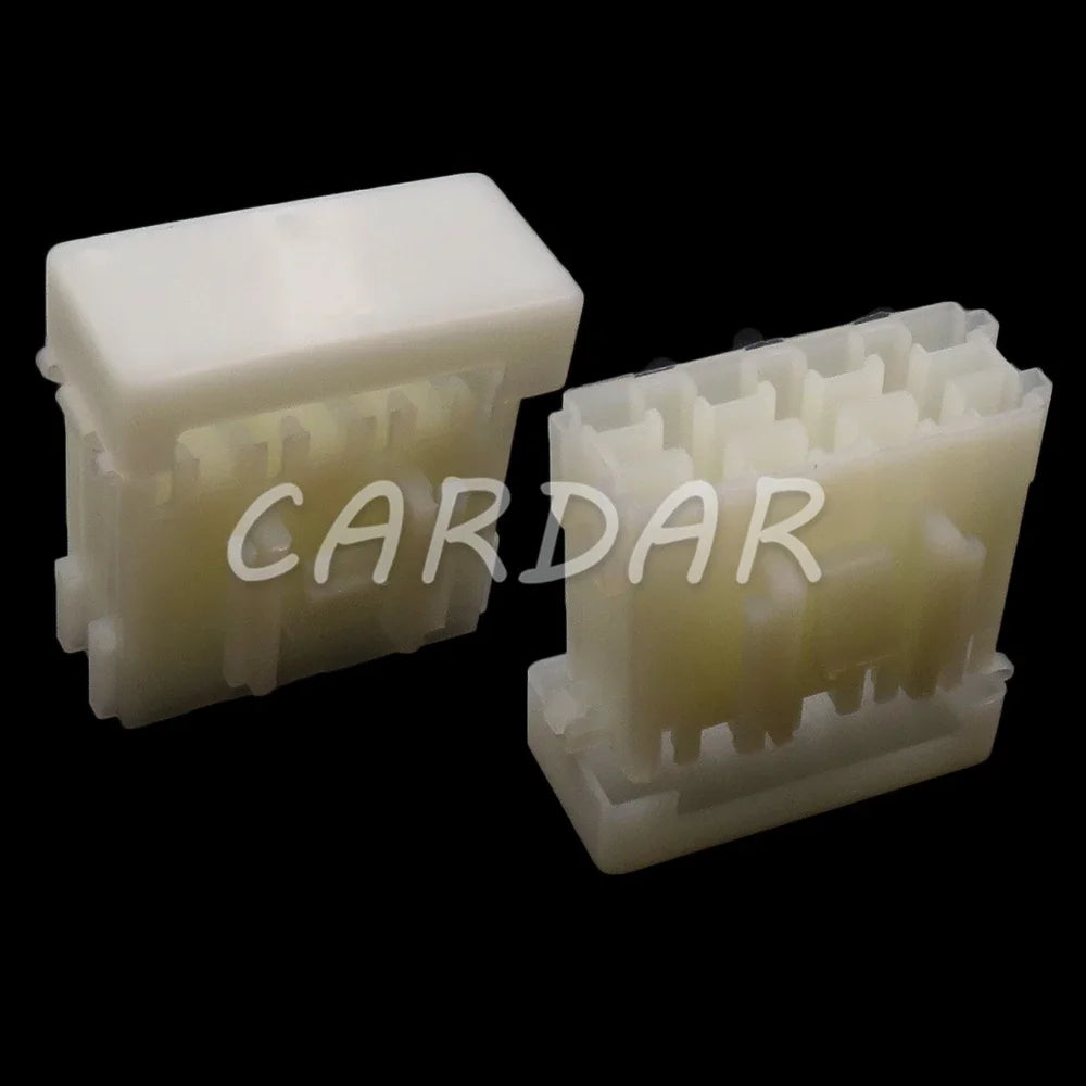 4 Way BX2041 Medium Auto Connector Car Plastic Housing Fuse Box with 8pcs Terminals for Standard Fuse Middle Fuse Holder