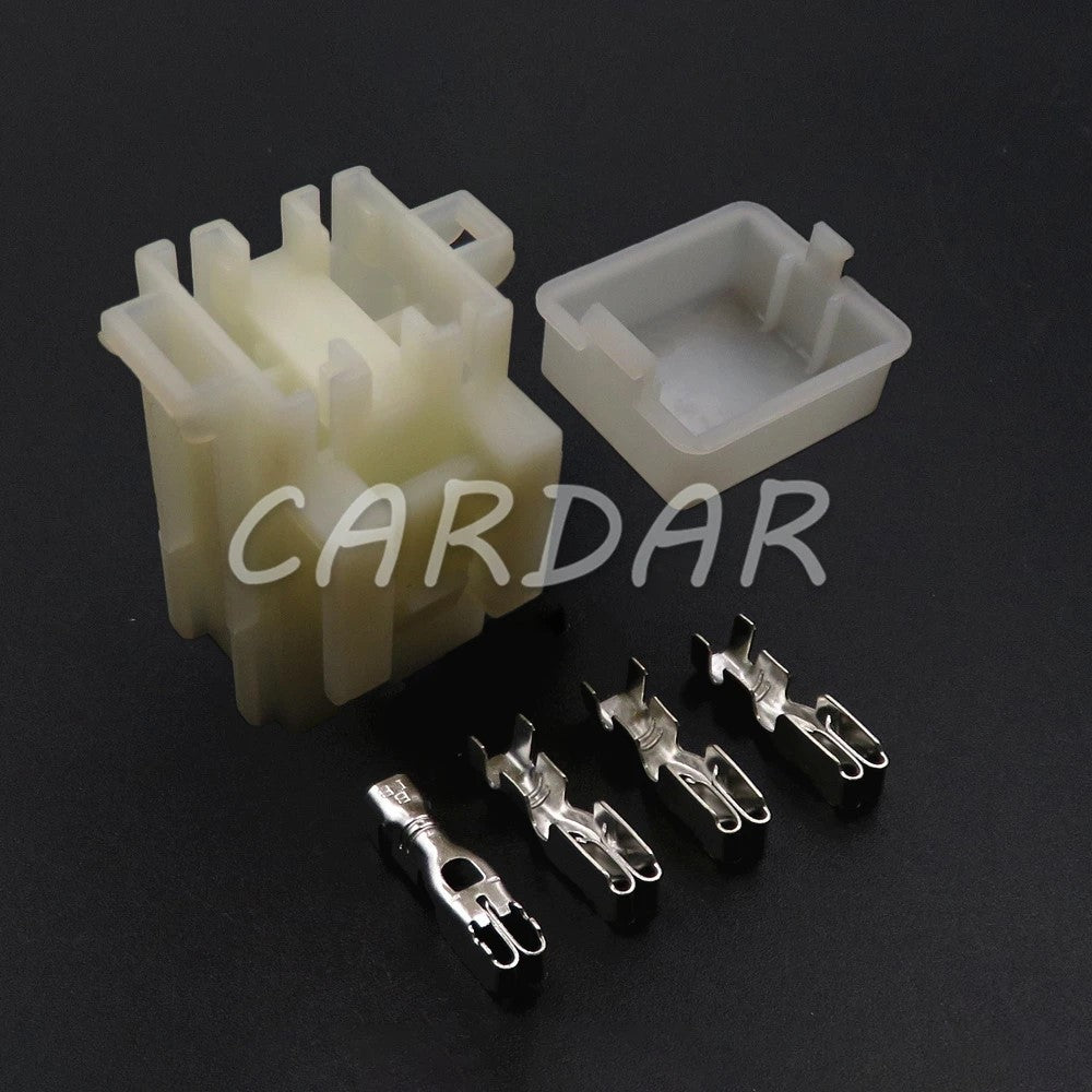 2 Way Car Plastic Housing Fuse Box with 4pcs Terminals for Standard Fuse Middle Fuse Holder medium auto socket