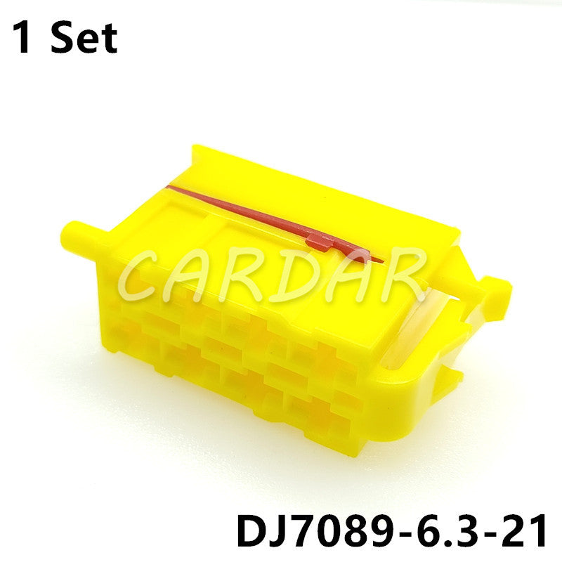 8 Pin 357971968 357971968A 928586 357971971A Auto Harness Socket With Terminals