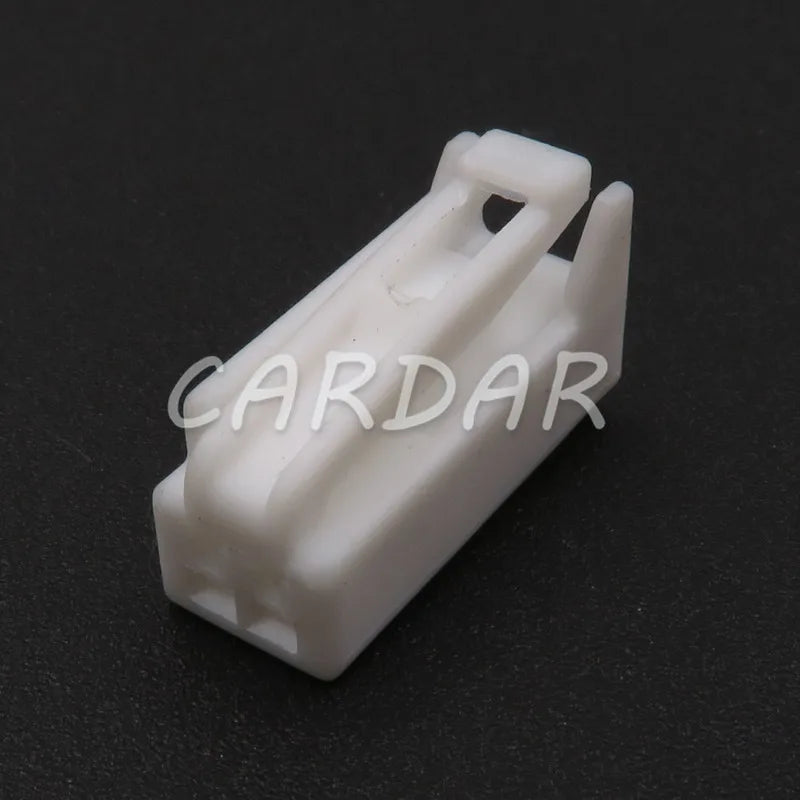 2 Pin 7282-5845 7283-5845 Auto Reader Coil Plug Automotive Light Socket For Toyota