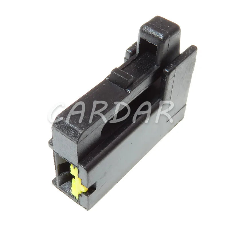 1 Pin 178471-2 Connector Auto Horn Socket For Toyota Camry Highlander Corolla