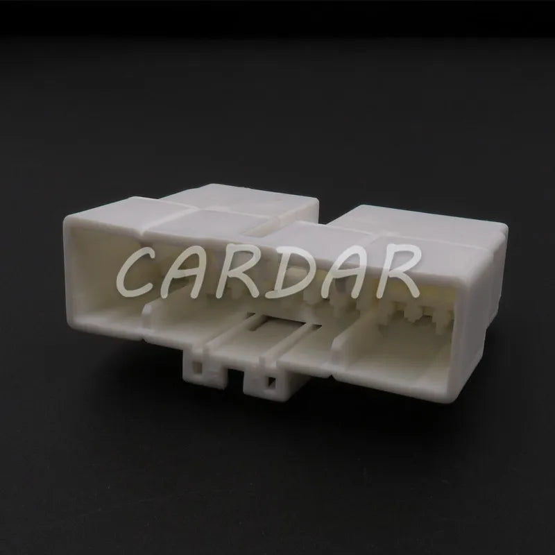 20 Pin MG641083 Auto Fuse Box Cable Socket Connector With Terminals For BUICK