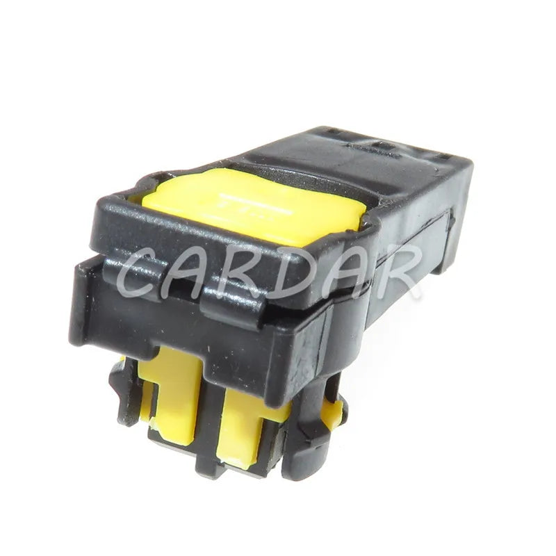 2 Pin SQSR-02H-1A-K Electircal Automotive Plug Auto Socket  For Cars Roewe