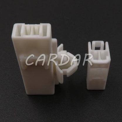 2 Pin 7282-5845 7283-5845 Auto Reader Coil Plug Automotive Light Socket For Toyota