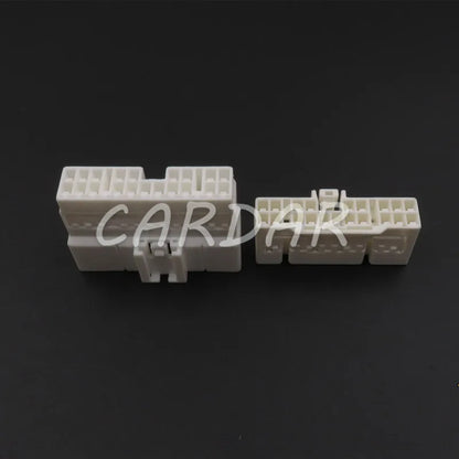 20 Pin MG641083 Auto Fuse Box Cable Socket Connector With Terminals For BUICK