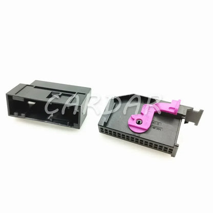32 Pin 1719057-3 2050723-3 Automotive Central Control Instrument Electrical Wire Socket Auto Connector