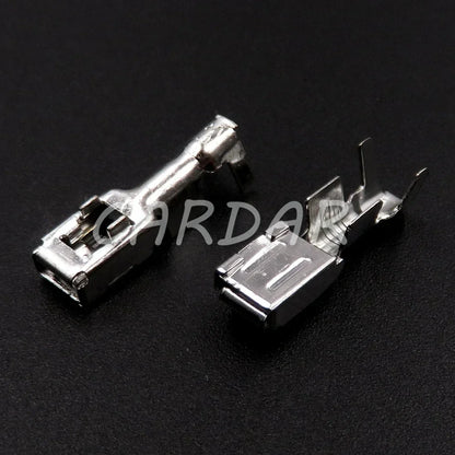 4 Pin 4.8 Series Automobile Blower Resistance Cable Socket For Toyota Camry 90980-11136 6098-0516