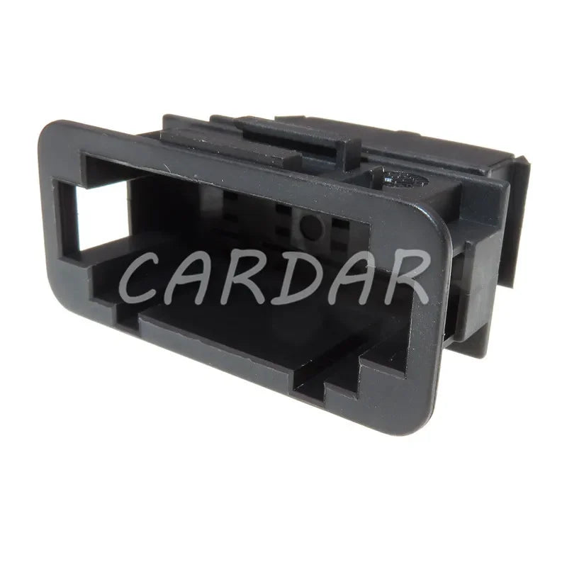 8 Pin 1J0972784 6.3mm Auto Electric Wiring Cable Connector Socket With Terminals 1J0 972 784 For VW
