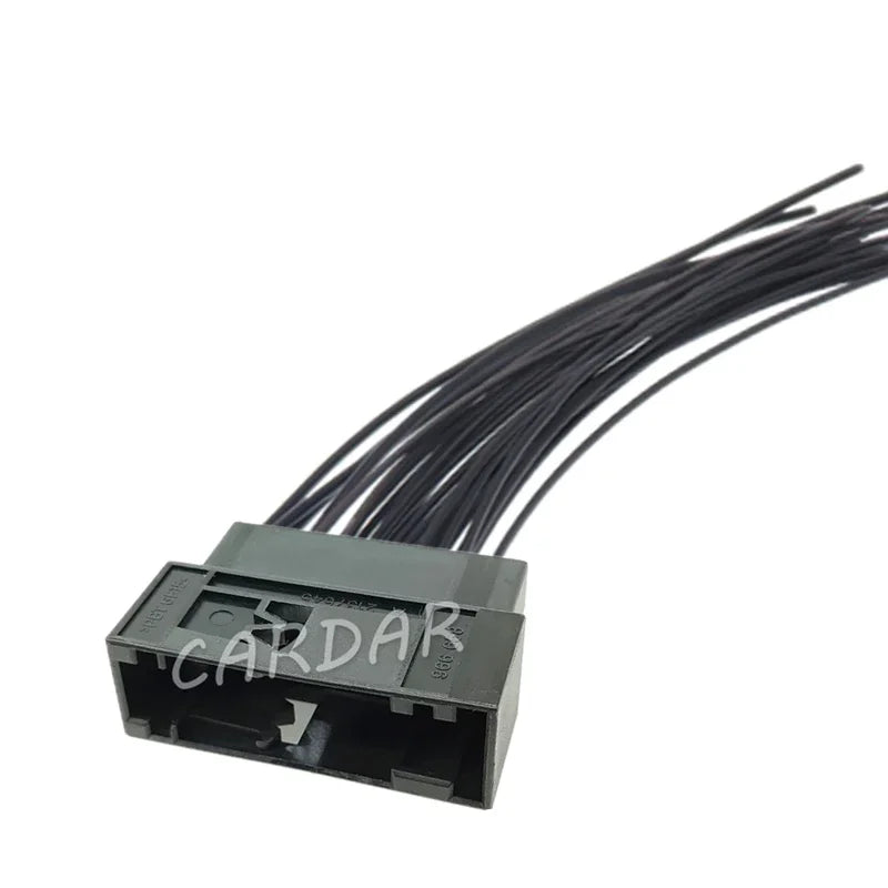 32 Pin 1719057-3 2050723-3 Automotive Central Control Instrument Electrical Wire Socket Auto Connector