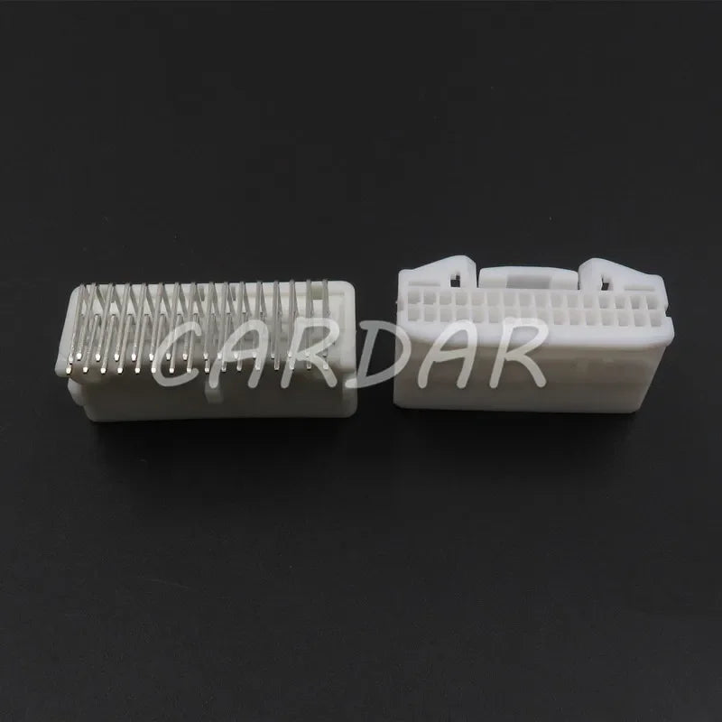 32 Pin 1318747-1 1318745-1 Car Navigation Central Control Instrument Wiring Harness Connector PCB Socket Plugs