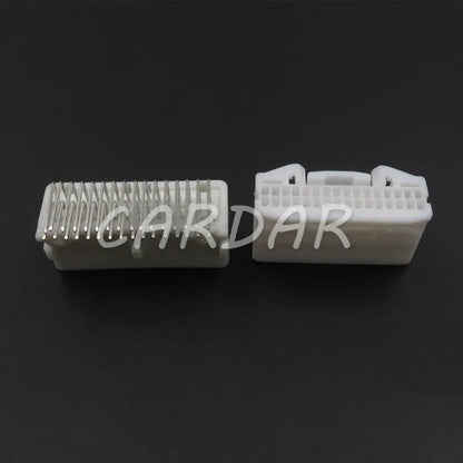 32 Pin 1318747-1 1318745-1 Car Navigation Central Control Instrument Wiring Harness Connector PCB Socket Plugs
