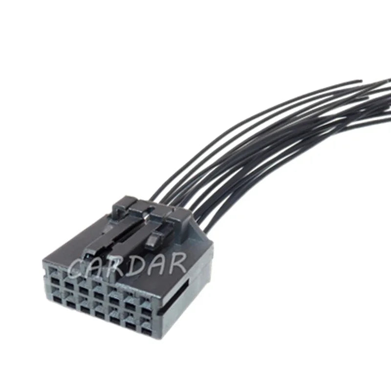 14 Pin 0.7 Series Miniature Cable Harness Unsealed Socket With Terminal 936124-1 Automobile Plastic Housing Connector