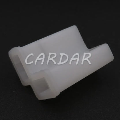 2 Pin PA66 Automotive Connector Fuel Nozzle Plug Housing Connector Electrical Wiring Connector Wire Clip Socket