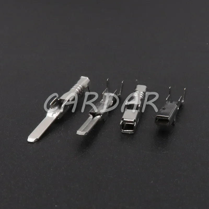 2 Pin 6520-0549 6520-0550 Socket Electric Wiring Harness Cable Connector With Pins For Cars Toyota