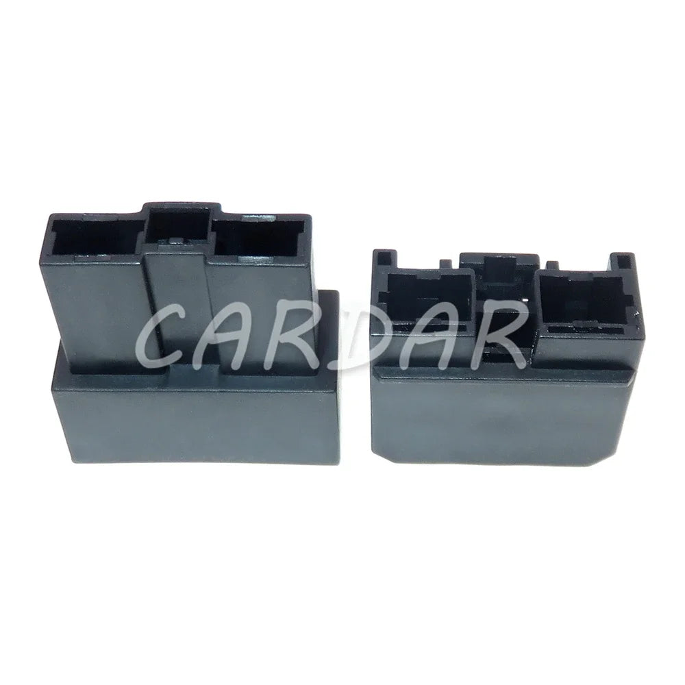 3 Pin 4.8 7.8 Series 7283-3032-30 High Current Automotive Wiring Harness Compound Connector Unsealed Socket