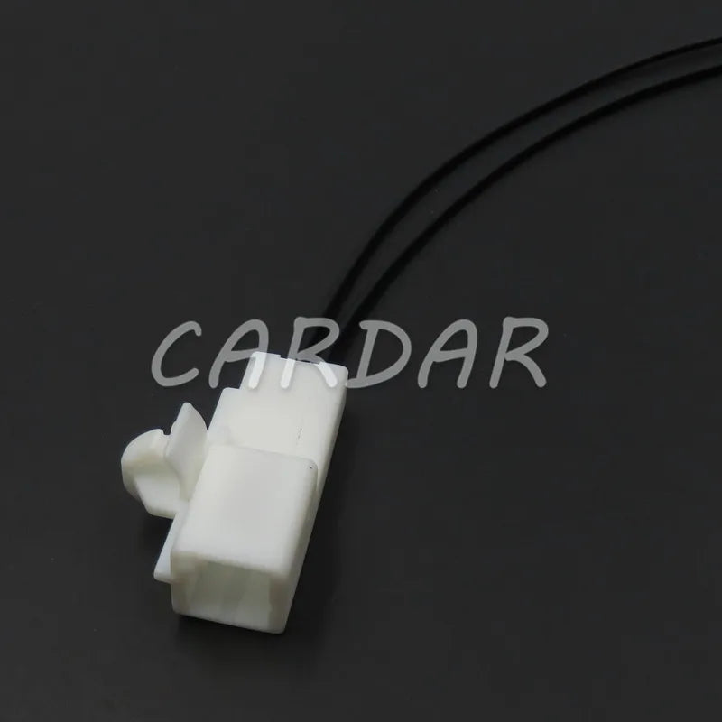 2 Pin 7282-5845 7283-5845 Auto Reader Coil Plug Automotive Light Socket For Toyota