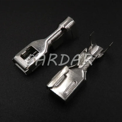 2 Pin Automotive Connector Socket With Terminals
