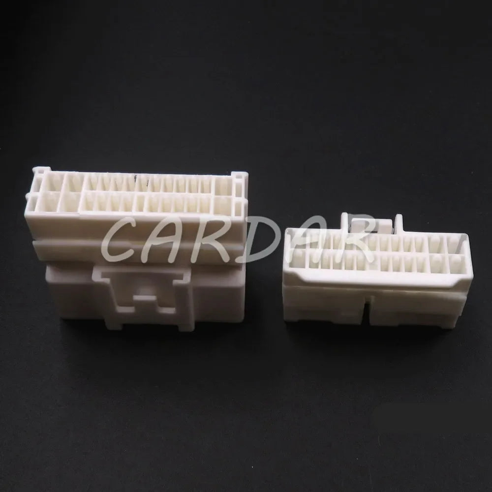 25 Pin 6098-2446 Car Power Amplifier Replacement Connector Parts 6098-1819 Auto Wiring Harness Socket