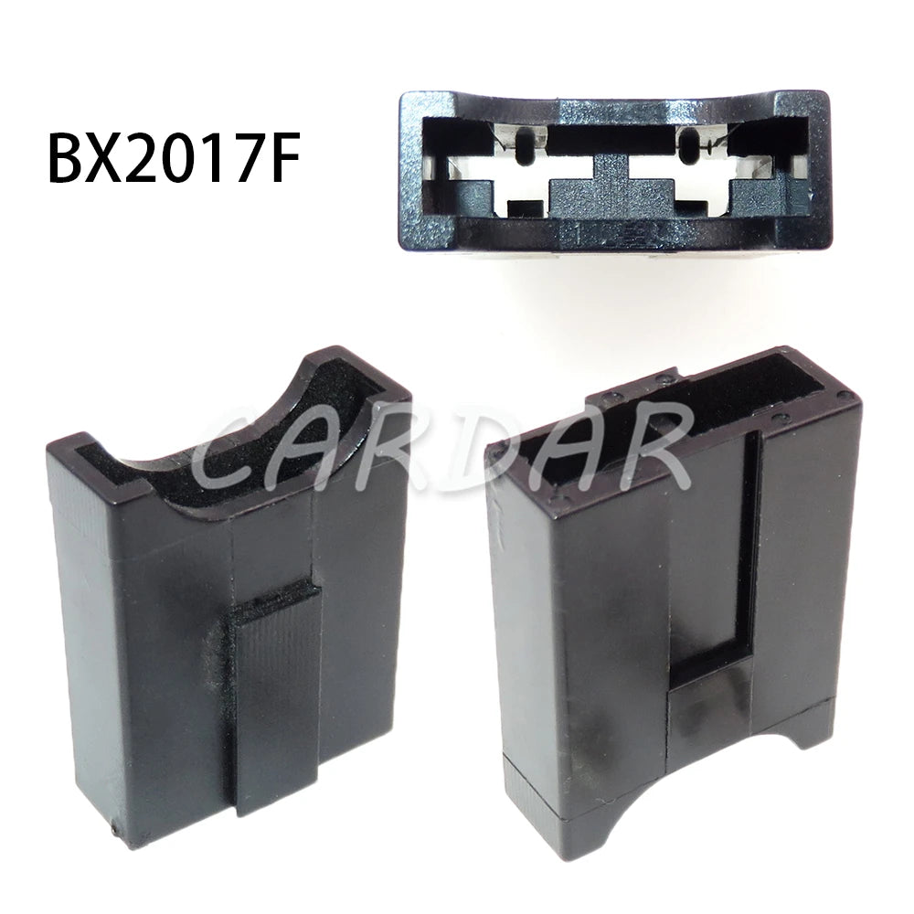 Standard Ceramics Car Insurance Socket Blade Type Medium Fuse Holder with Crimp Terminals Middle Fuse Box