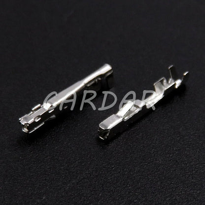 6 Pin 0.6 Series White Miniature Automobile Electric Wiring Harness Unsealed Socket With Terminal