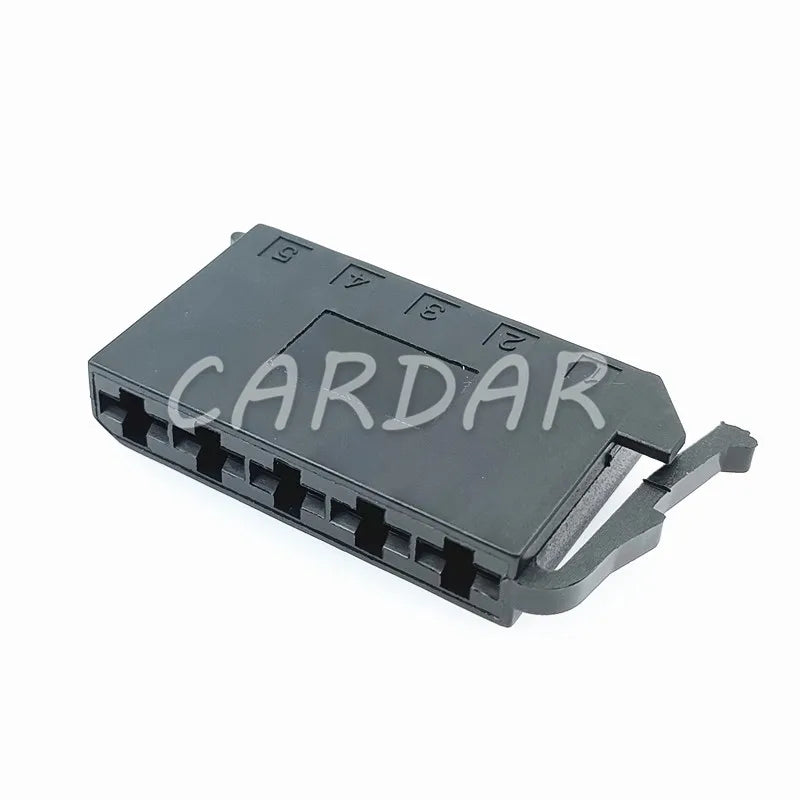 5 Pin 1H0 953 637 Auto Cable Connectors Car Socket 1H0953637 With Terminals