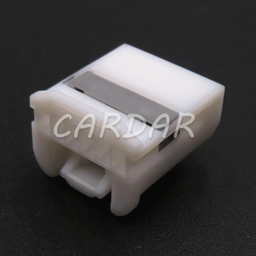 6 Pin 0.6 Series White Miniature Automobile Electric Wiring Harness Unsealed Socket With Terminal