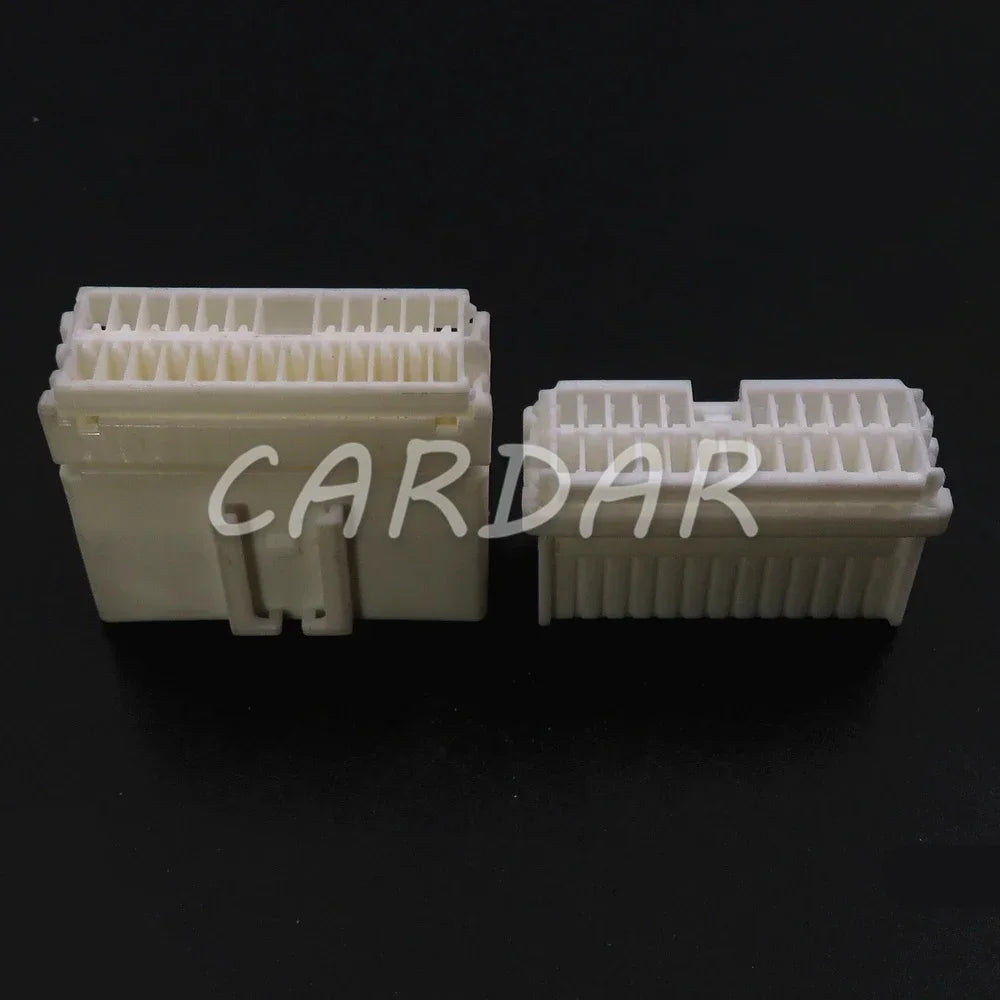 24 Pin Car Parts Auto Electric Cable Plastic Housing Unsealed Socket With Terminal 1123364-1 MG653033 1123387-1
