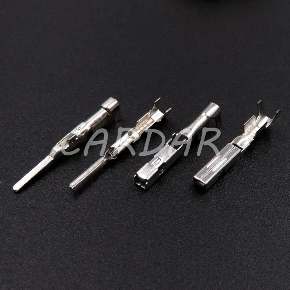 4 Pin MG621389 MG611275 Automotive Male Female Docking Unsealed Wire Harness Socket