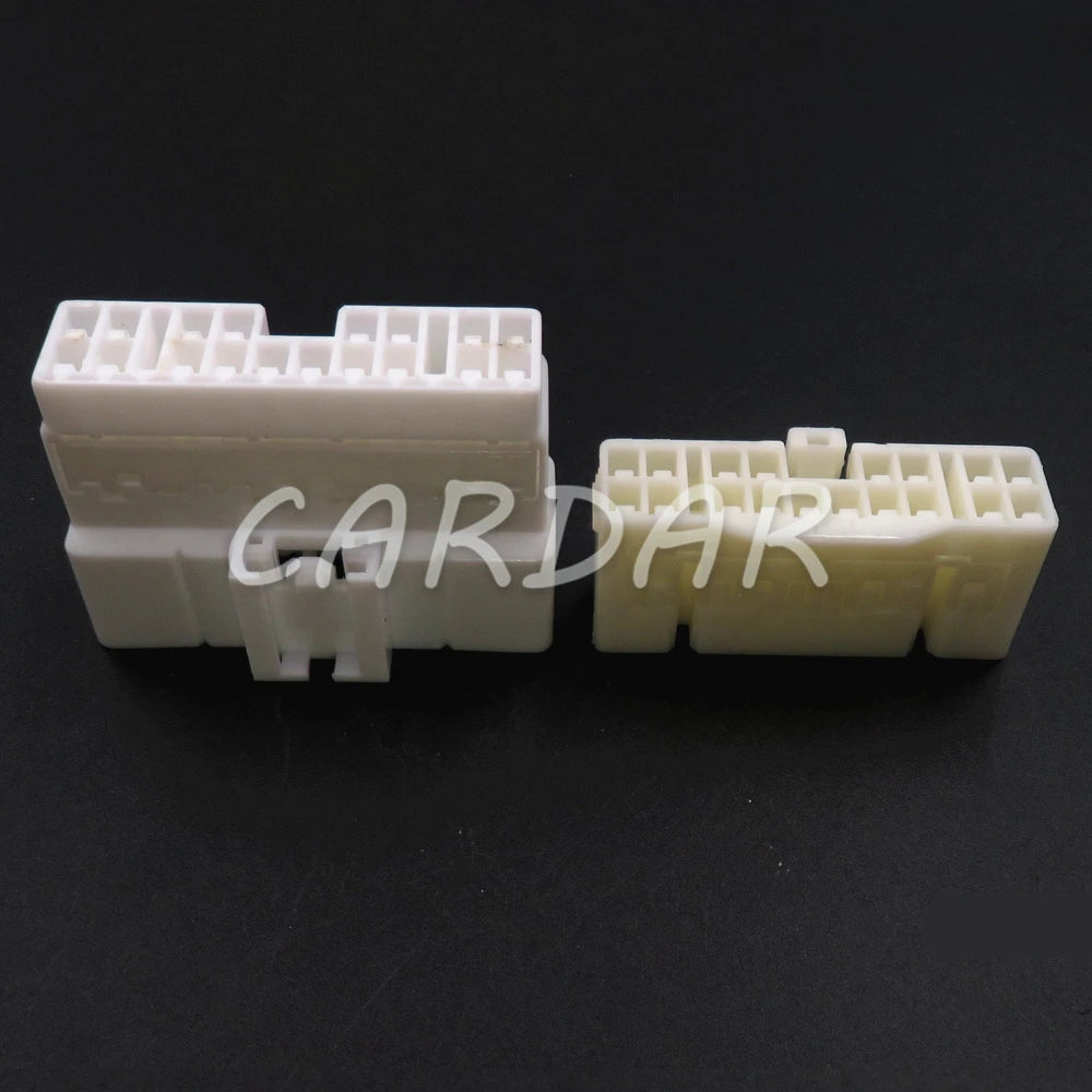18 Pin Auto Power Amplifier Host Electric Wiring Plug Car Plastic Housing Socket For Toyota Lexus MG641077 MG651074