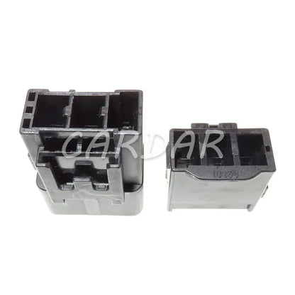 3 Pin 7282-3030 7283-3030 Electrical Connector Wire Connector Plug For Toyota