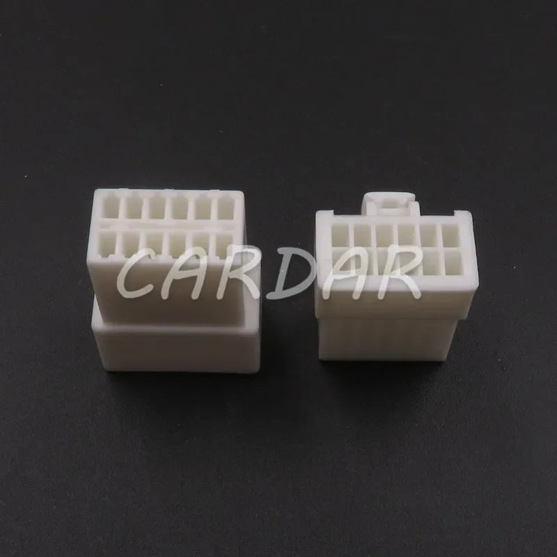 12 Pin 7123-8828 MG640388 Car Connector Automotive Electrical Cable Socket