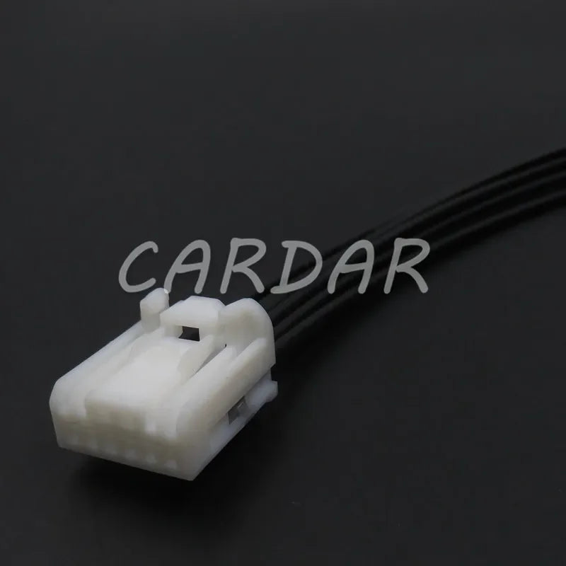 6 Pin 0.6 Series White Miniature Automobile Electric Wiring Harness Unsealed Socket With Terminal
