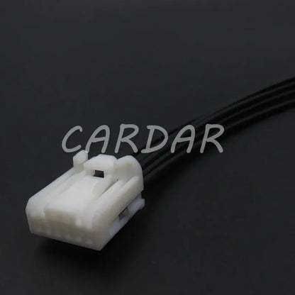 6 Pin 0.6 Series White Miniature Automobile Electric Wiring Harness Unsealed Socket With Terminal