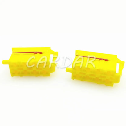 8 Pin 357971968 357971968A 928586 357971971A Auto Harness Socket With Terminals
