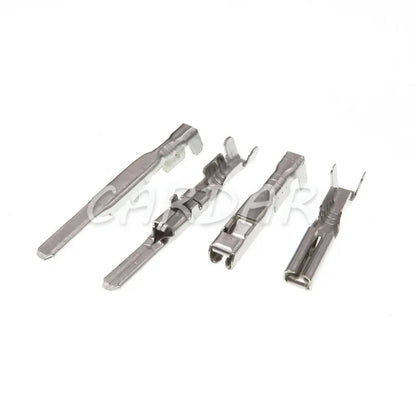 4 Pin 6098-0244 6098-0243 Electrical Wiring Connector Automotive Socket With Terminals
