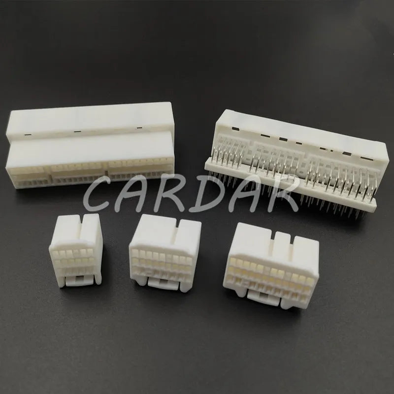 17/24/31/72 Pin 353830-5 353027-1 353029-1 353031-1 90980-11421 Auto Connector Car Accessories Socket