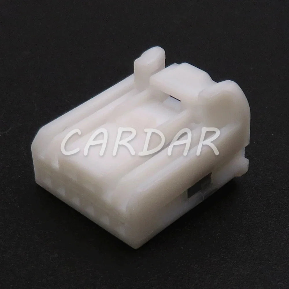 6 Pin 0.6 Series White Miniature Automobile Electric Wiring Harness Unsealed Socket With Terminal