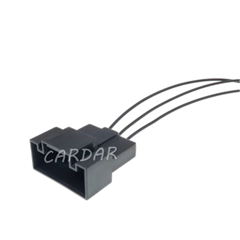 3 Pin 4.8 7.8 Series 7283-3032-30 High Current Automotive Wiring Harness Compound Connector Unsealed Socket