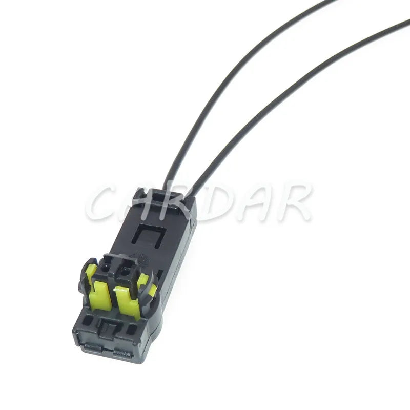 2 Pin SQSR-02H-1A-K Electircal Automotive Plug Auto Socket  For Cars Roewe