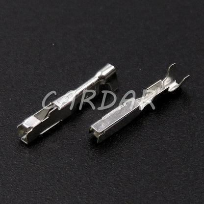 4 Pin 1 Series Automobile Cable Harness Socket 6098-2013 Car Unsealed Connector With Terminal