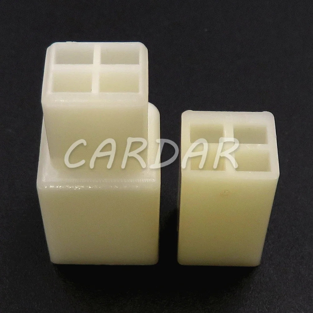 4 Pin 2.8 Series Auto Fuel Pump Electrical Connector 6130-0540 6130-2340 Male Female Unsealed Socket