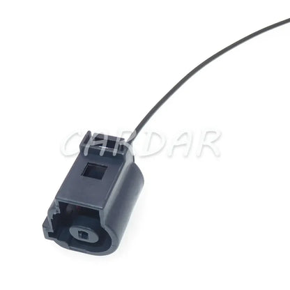 1 Pin 1J0973701A 42123100 Automotive Engine Oil Sensor Socket Connector 1J0 973 701A For VW Magotan Sagitar