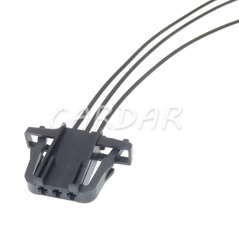 3 Pin 3B0972703 Auto Horn Socket 1.5 Automotive Wire Connector Door lamp Tail lights plug For VW Skoda