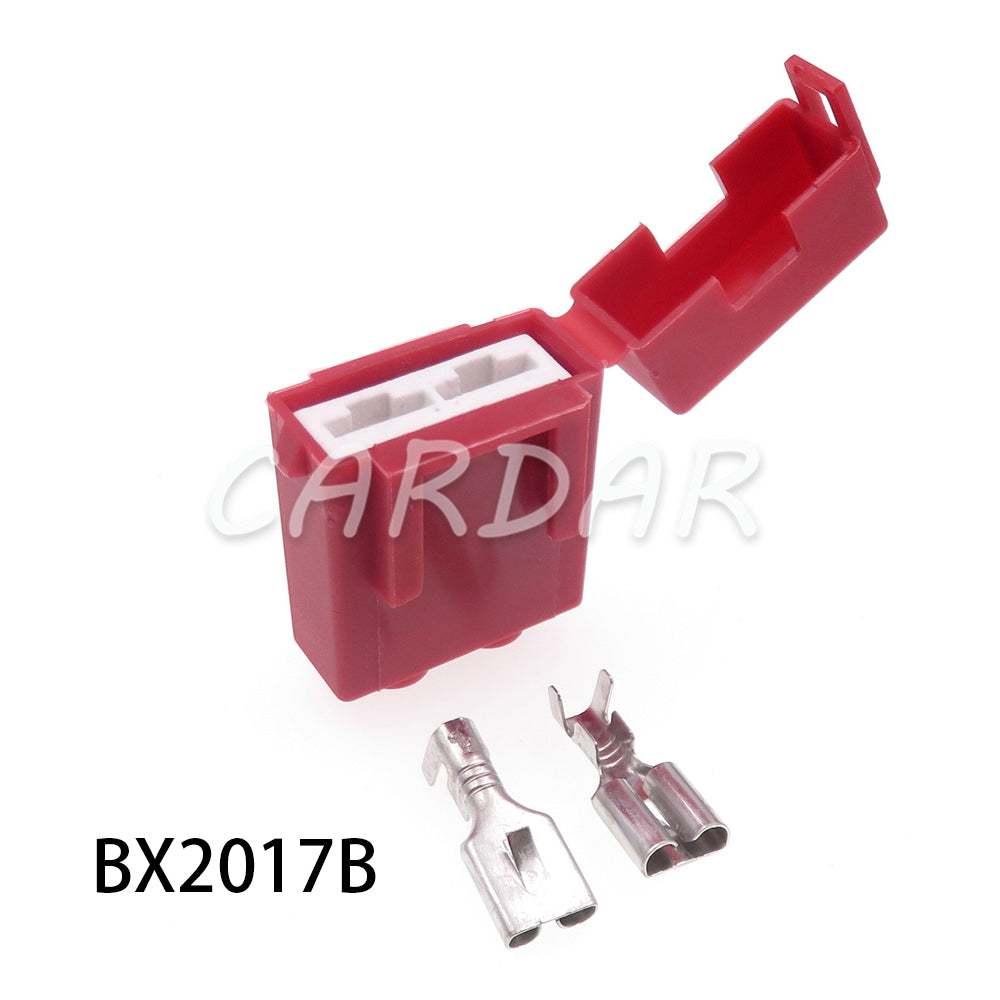 Standard Ceramics Car Insurance Socket Blade Type Medium Fuse Holder with Crimp Terminals Middle Fuse Box